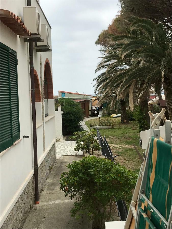villetta sul mare Rachele Marina di Campo Esterno foto